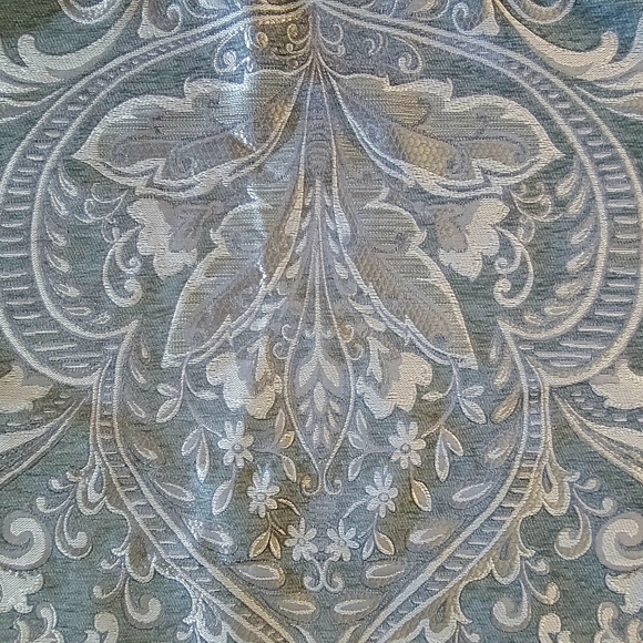 Croscill Gabrijel Damask Window Valance - Picture 2 of 6